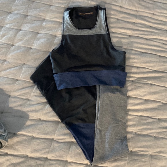 Outdoor Voices Pants - NWOT Outdoor voices compression set 7/8 leggings and slit back crop top xs